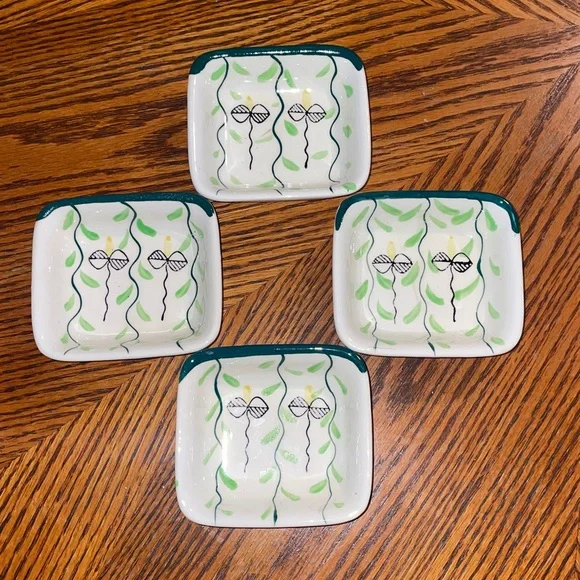 4 piece this & that bowls, 4” x 3 1/2”, breakable - Picture 2 of 4